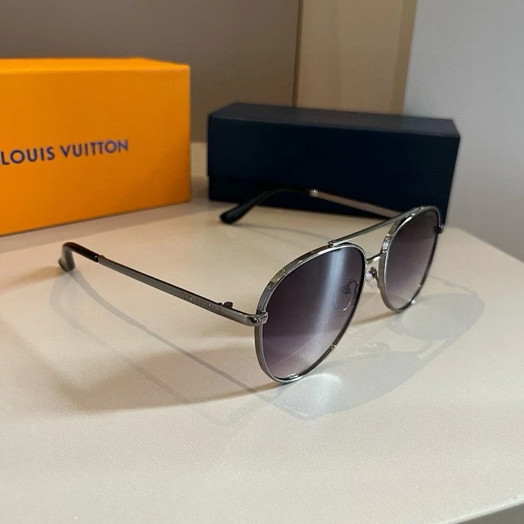 L Sunglasses Collection