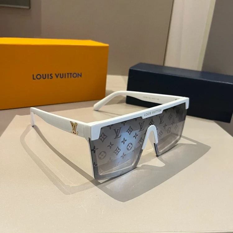 L Sunglasses Collection