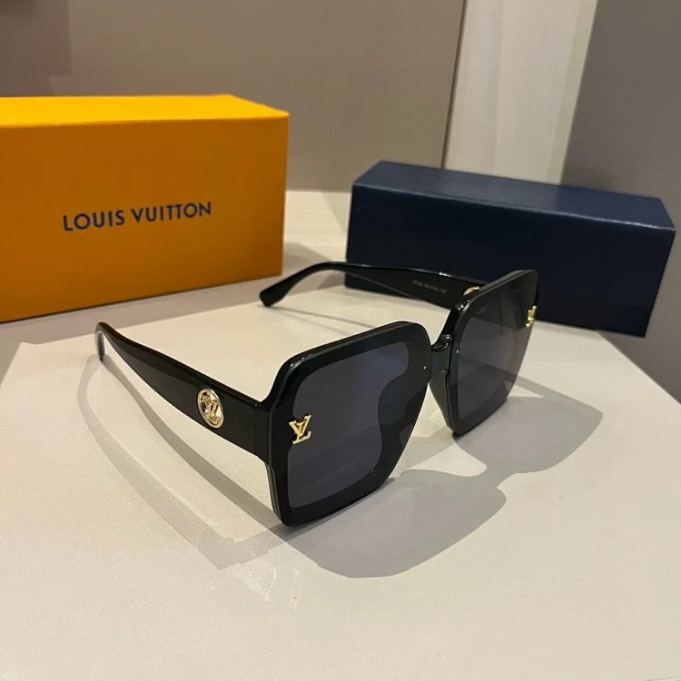 L Sunglasses Collection