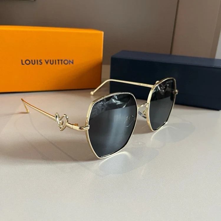 L Sunglasses Collection