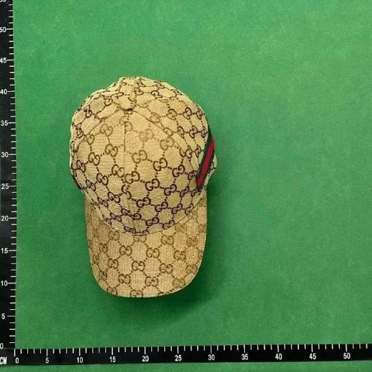 hat