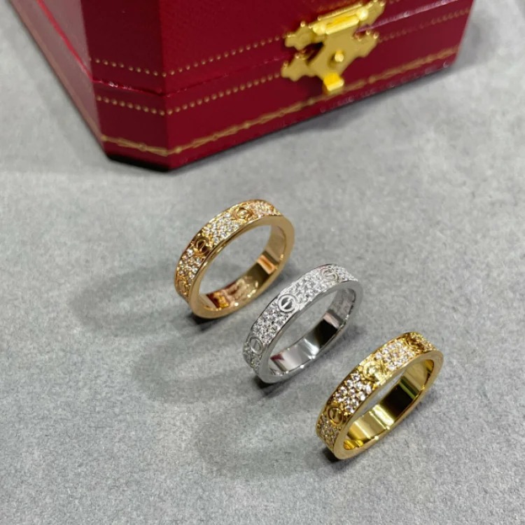 Classic versatile ring