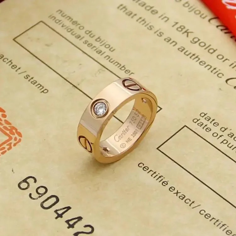 Classic versatile ring