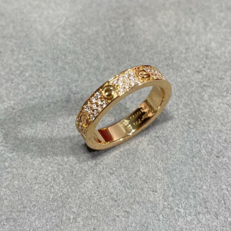Classic versatile ring