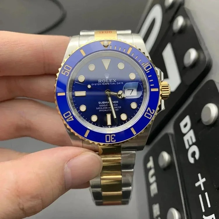 Watch LO01