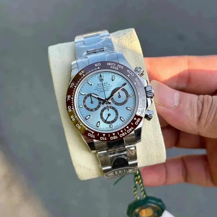 Watch LO01