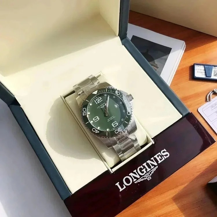 Watch LO01