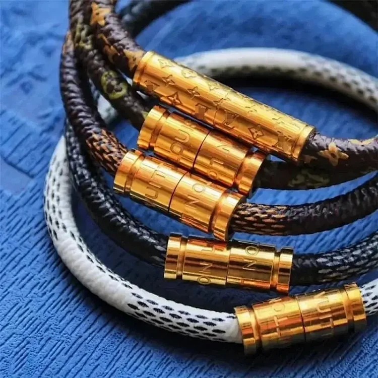 L micro fish bracelet