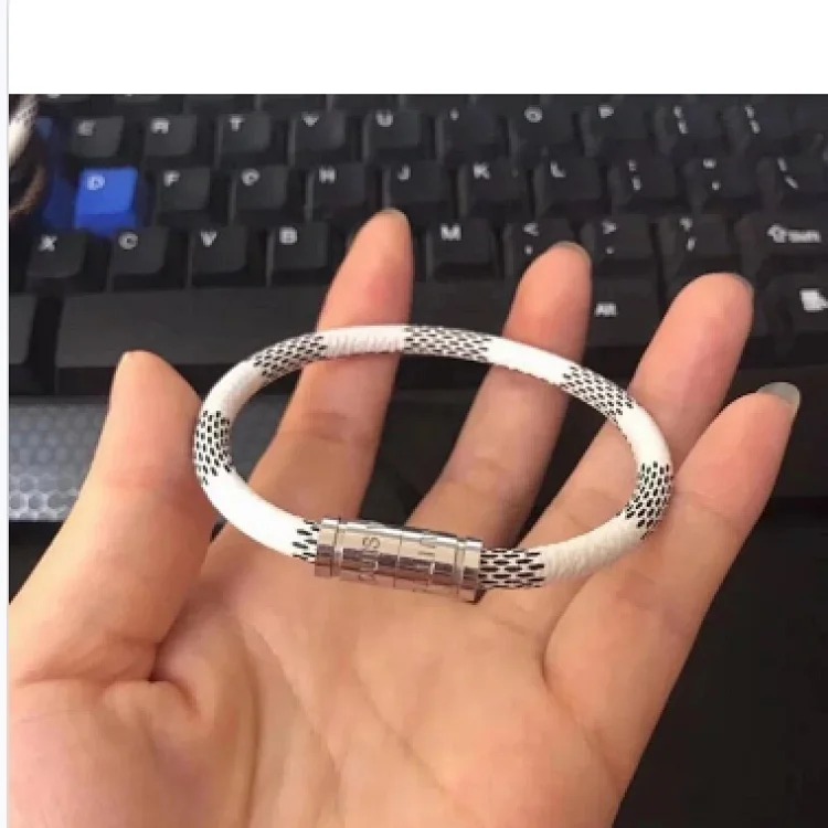 L micro fish bracelet