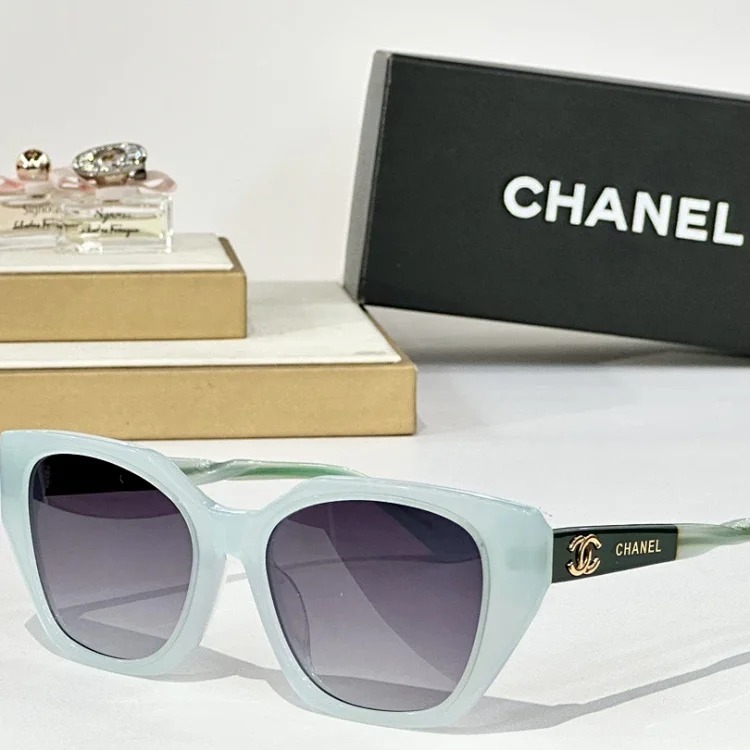 Sunglasses 22