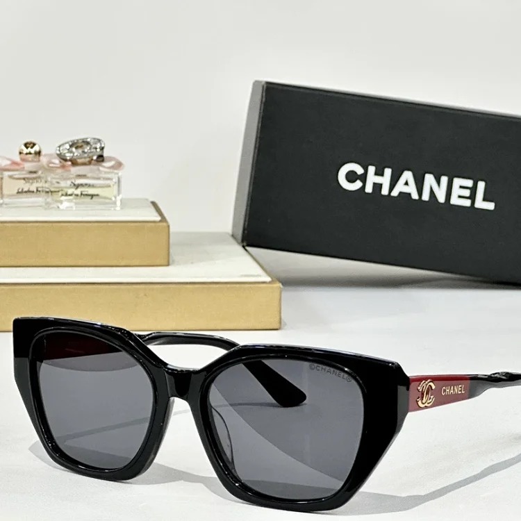 Sunglasses 22