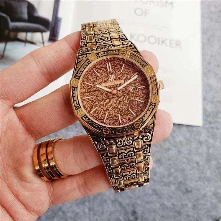 R-1 time flows in the watch, accurate at every moment, and keeps moving forward