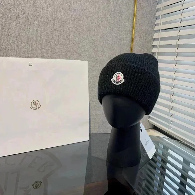 m hat