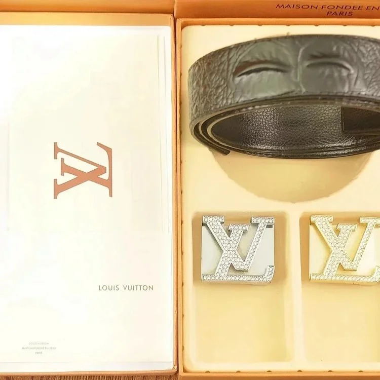 Premium Fashion Accessory 001