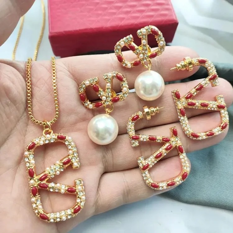 Valentino Versatile Pearl Earrings