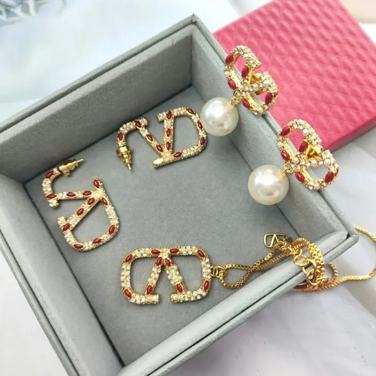 Valentino Versatile Pearl Earrings