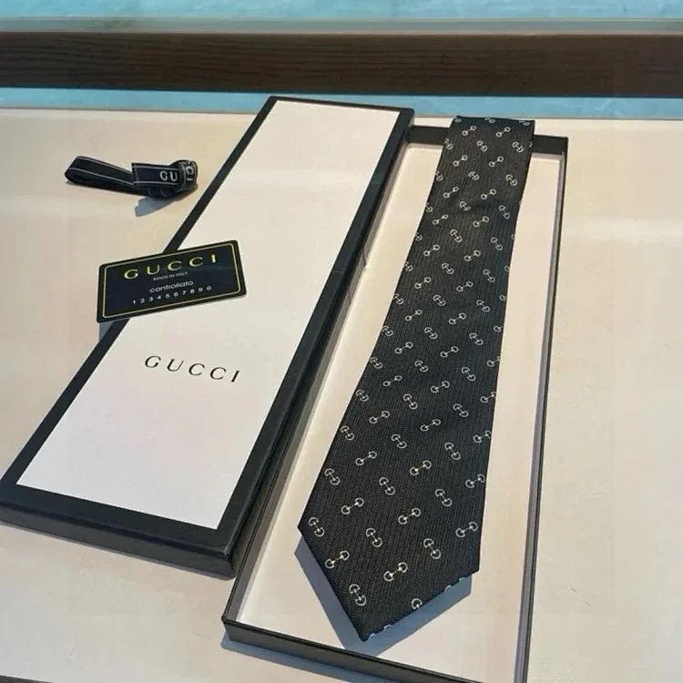 GU CCI Tie