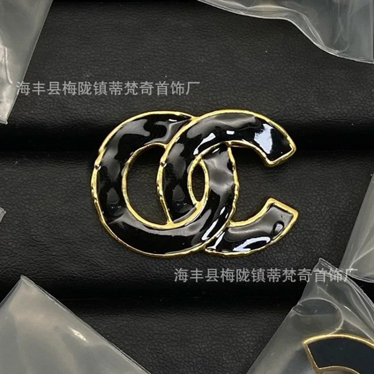 Chanel Luxury Versatile Pearl Fashion Accessory