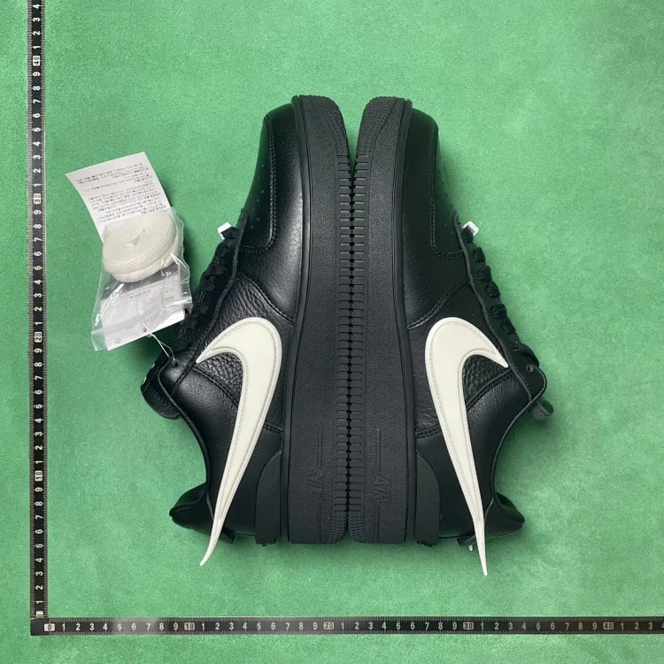 AG2 large hook low-top sneakers