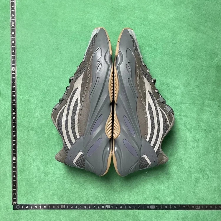 LW 5/700 dad shoes