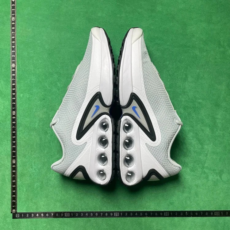 L7W sports air shoes