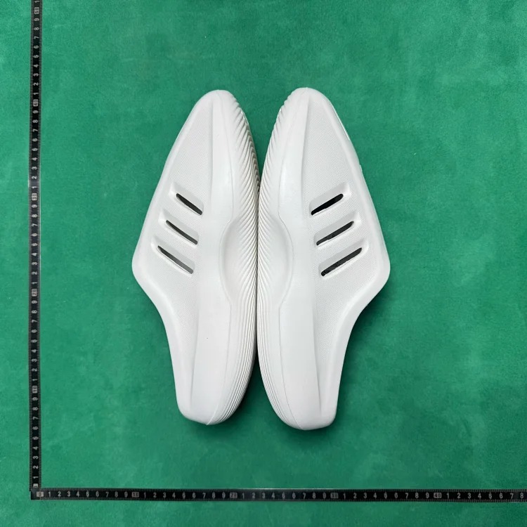 9LW hole slippers
